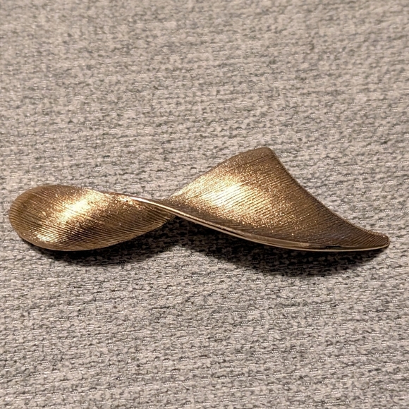 Monet Vintage Statement Pin Brooch Gold Tone Abstract Chunky Signed Modernist - Picture 3 of 5